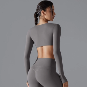 Completo yoga grigio 2 pezzi con crop top a maniche lunghe e leggings a vita alta