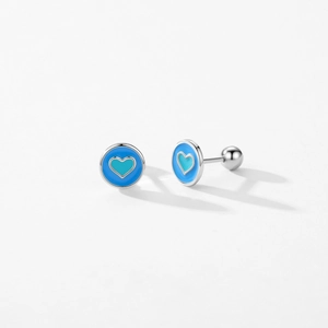 Boucles d'oreilles en argent S925 avec cœur en émail bleu et fermoirs à vis sécurisés