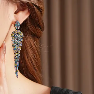 Boucles d'oreilles vintage feuille avec cristaux colorés sur base en métal