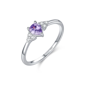 Elegant S925 sterling silver ring featuring a heart-shaped purple crystal with diamonds