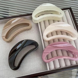 Large Arched Hollow Hair Claw Clip Resin Acrylic Minimalist French Style Shark Hair Accessories For Women