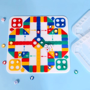 Kit de moules en silicone pour jeu de petits chevaux avec plateau en résine
