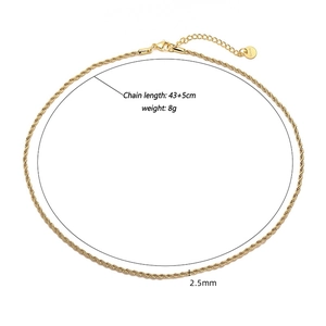 Detail view of 18K gold plated rope chain necklace with 43+5cm length and 2.5mm width