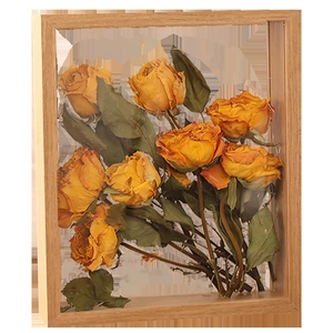 Minimalist wooden frame for dried roses with high-transparency glass display for decor