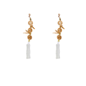 Boucles d'oreilles élégantes de style chinois avec pompons dorés et pendentifs en jade blanc