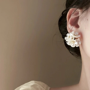 French vintage pearl flower cluster stud earrings for women with silver pins