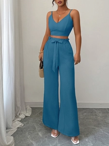 Completo elegante blu da donna due pezzi con top con scollo a V e pantaloni con lacci