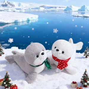 Peluches otaries blanches et grises avec écharpes festives sur un fond enneigé