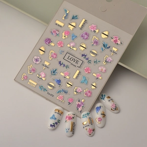 5D geprägte Blumen und Goldfolien-Nagelkunst-Aufkleber mit floralen Mustern und Text