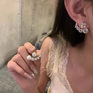 Asymmetric sterling silver needle horn earrings with pearls and dazzling zircon crystals
