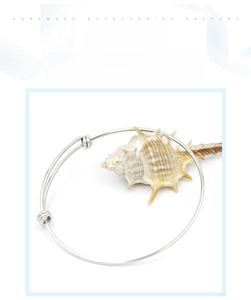 Detailed view of adjustable silver 304 stainless steel wire bracelet with sliding knots