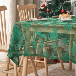 Grüne Weihnachts-Spitzendecke mit Weihnachtsmann und Rentier für festliche Tischdekoration