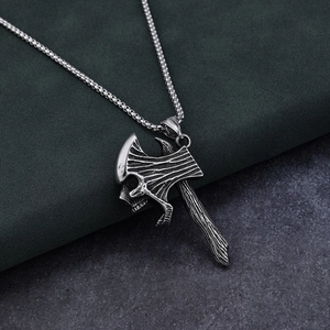 Vintage gothic axe skull pendant necklace in antique silver finish for punk style