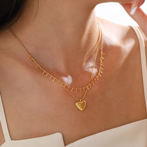 Minimalist Stainless Steel Heart Pendant Necklace For Women Elegant 18K Gold Plated Chic Vertical Bar Jewelry