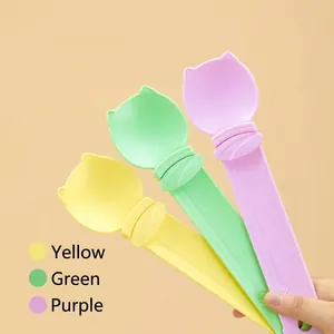 Lot de cuillères pour chat en trois couleurs : jaune, vert et violet pour friandises