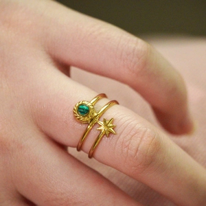 Ensemble de bagues dorées en acier inoxydable avec étoile et pierre de malachite