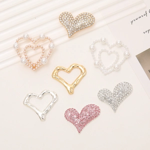 Schuhanhänger aus Zinklegierung mit Herz-Motiv, Perlen und Strass für DIY-Deko