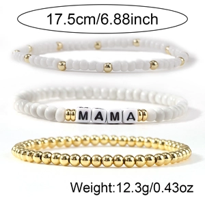 Detailed view of 3-piece MAMA beaded bracelet set with size 17.5cm and weight 12.3g details