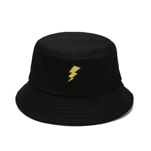 Bob en coton noir avec broderie éclair jaune pour protection solaire et style