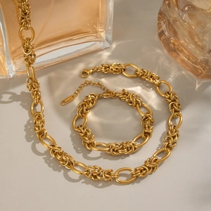 Luxurious 18K gold plated stainless steel knot necklace and bracelet jewelry set