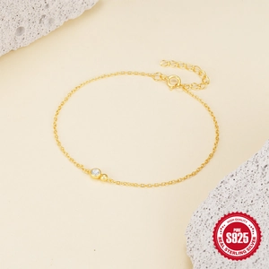 Elegant gold S925 sterling silver chain bracelet with bezel-set cubic zirconia and beads