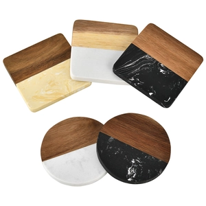 Set of 5 square and round coasters made of marble and acacia wood in a minimalist style