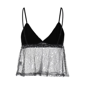 Detail eines schwarzen Pailletten-Mesh-Camisole mit Spitzen-Patchwork und dünnen Trägern