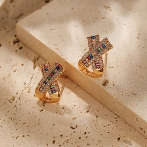 Prachtige Kleurrijke Zirconia Oorknopjes 18K Verguld Koper Letter X Vorm Europese Mode Sieraden Voor Dames