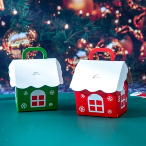 Christmas House Shape Candy Gift Box Paper Portable Handle Snowflake Pattern Holiday Party Favor Packaging