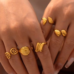 Chic 18k gold plated stainless steel open rings with twisted texture and leaf design