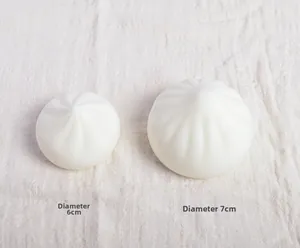 Miniature food model showing steamed buns in 6cm and 7cm diameter size options