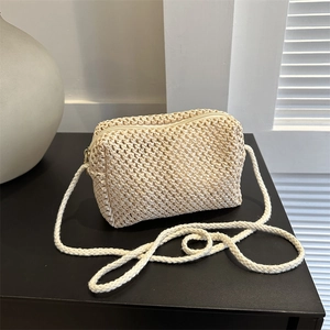 Handmade Straw Woven Crossbody Bag Summer Beach Mini Shoulder Bag Pastoral Style For Women Zipper Closure Square