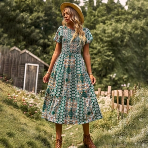 Robe Maxi Bohême Pour Femmes Imprimé Paisley Floral Buste Froncé Manches Courtes Été Plage Robe Longue À Étages
