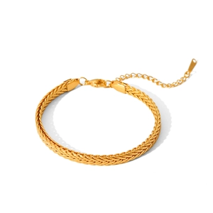 Detail of 18K gold braided chain bracelet with adjustable extender and secure clasp