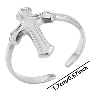 Detail showing adjustable silver stainless steel ring with 1.7cm inner diameter measurements