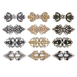 Vintage Alloy Rhinestone Cardigan Clip Retro Cloak Buckle Faux Artificial Pearl Sweater Collar Scarf Brooch For Women
