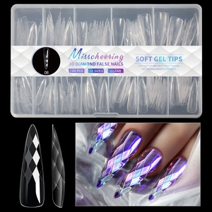 Λεπτομέρεια 3D diamond nail tips με υφή soft gel και 12 διαφορετικά μεγέθη στη συσκευασία