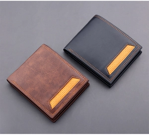 Details von kurzen Ledergeldbörsen in Braun und Blau mit orangefarbenen Nähten