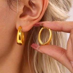 Minimalist Stainless Steel Oval Hoop Earrings For Women Chunky Geometric U-Shaped Loop Earrings Retro Polished Jewelry Gift