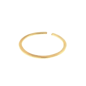 Minimalist S925 sterling silver open ring with polished golden finish on white background