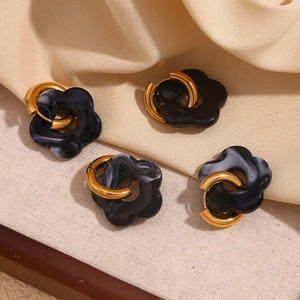 Detail 12