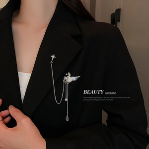Silver Alloy Pegasus Brooch With Rhinestones Artificial Pearls And Tassel Chain Star Collar Pin Elegant Accessory For Women
