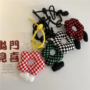 Pendentifs fleurs en tissu à carreaux mignons en couleurs variées avec coton doux