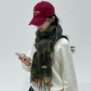 Retro green plaid scarf with soft tassels and wool-like texture for winter warmth