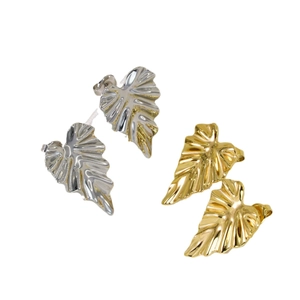 Minimalist leaf-shaped stud earrings in polished gold and silver stainless steel finish