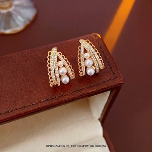 French Vintage Artificial Pearl Stud Earrings With Zircon Inlay Gold Plated Hollow Lace Design Silver Earring Post