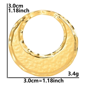 Detail of 18k gold plated hammered earring showing 3.0cm size and 3.4g weight specs