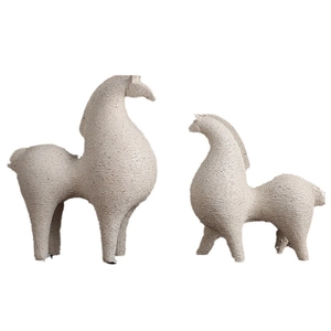 Modern minimalistisch paard standbeelden voor woonkamer decor met gestructureerde zandsteen