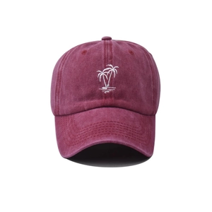 Casquette de baseball en coton délavé bordeaux avec broderie palmier blanche devant