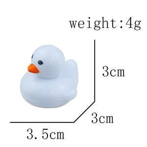 Technical dimensions of a white realistic duck miniature toy showing 3.5cm length and 4g weight